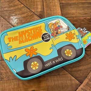 Wet n Wild Mystery Machine Glow Toy